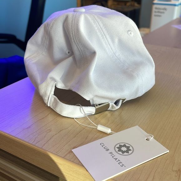 NWT white Club Pilates (Dad) cap with Gray logo - Picture 3 of 3